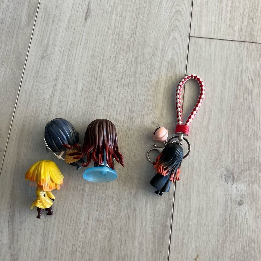 4 pcs toys - Picture 2 of 4